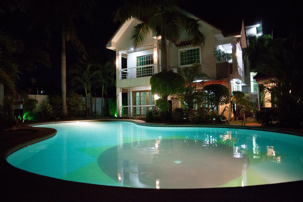 Sir Nico Guesthouse And Resort Pulilan Esterno foto