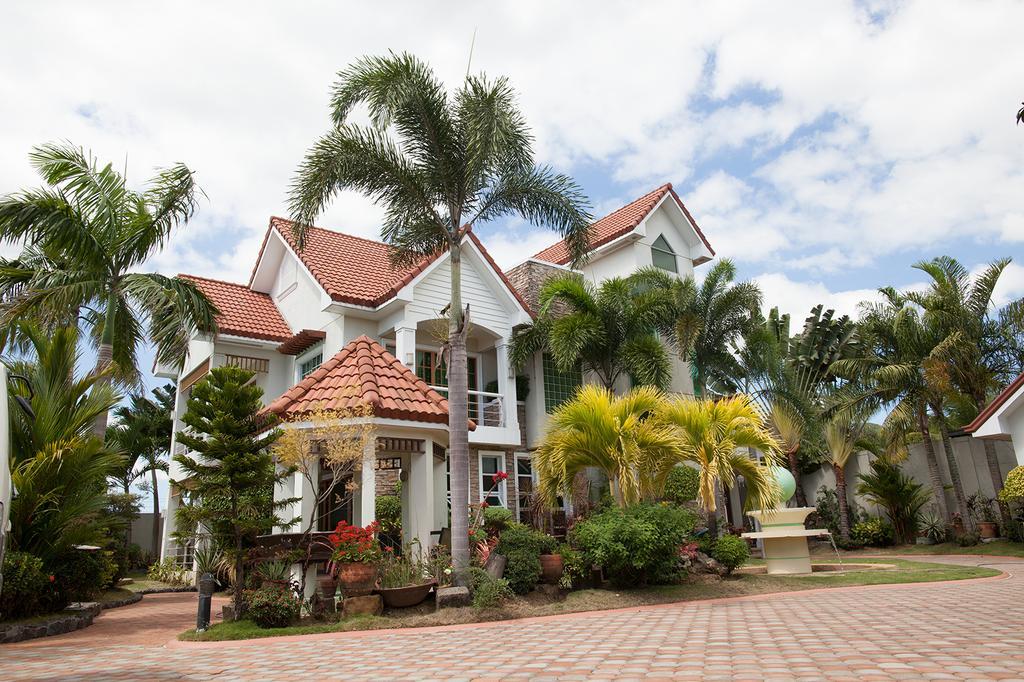 Sir Nico Guesthouse And Resort Pulilan Esterno foto