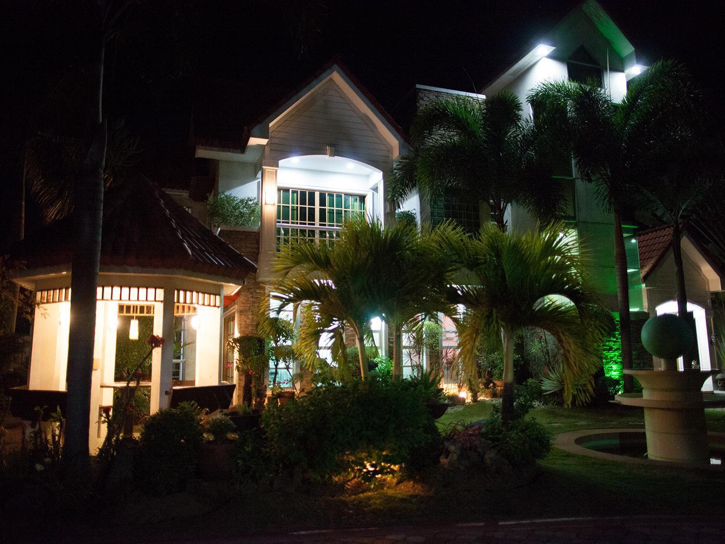Sir Nico Guesthouse And Resort Pulilan Esterno foto